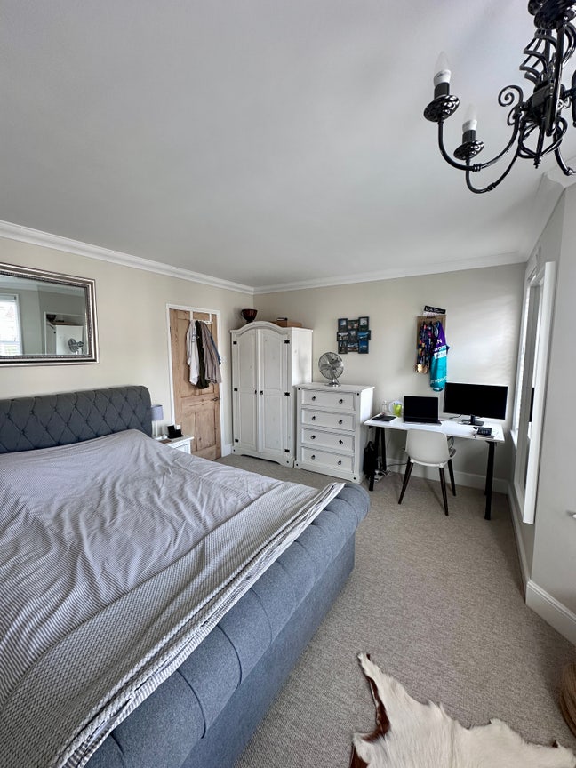 Large Spacious Double Room to Rent Main Photo