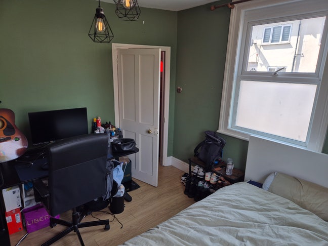 Spacious Double Room, Newtown, Reading  Main Photo