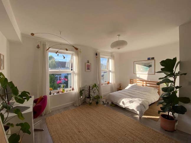 Unfurnished XL double room in Stokey Main Photo