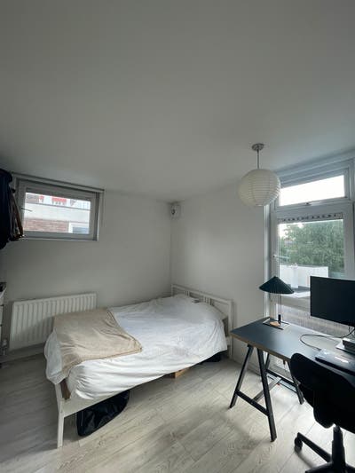 Spacious room in Stockwell  Main Photo
