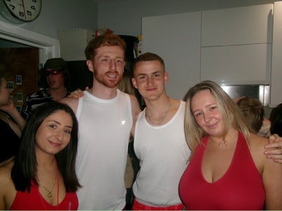 2 Flatmates needed Main Photo