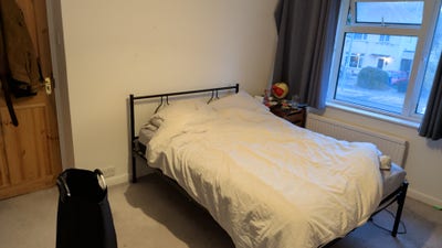 Double room in 4 person shared house Main Photo