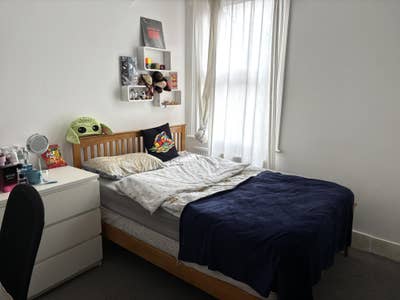 Nice Room Available in a Great Location  Main Photo