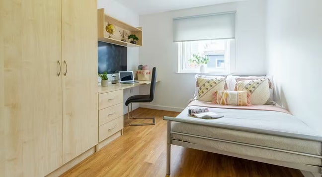 Canalside - Replacement Tenant Needed Main Photo
