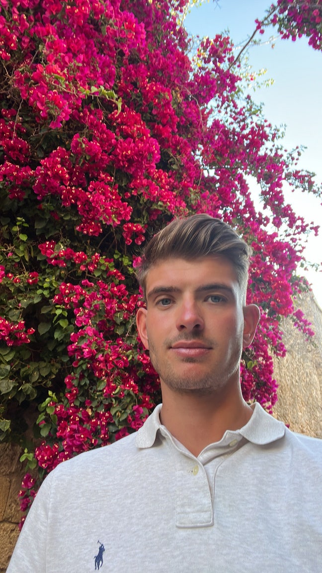 Gay young professional looking in London! Main Photo