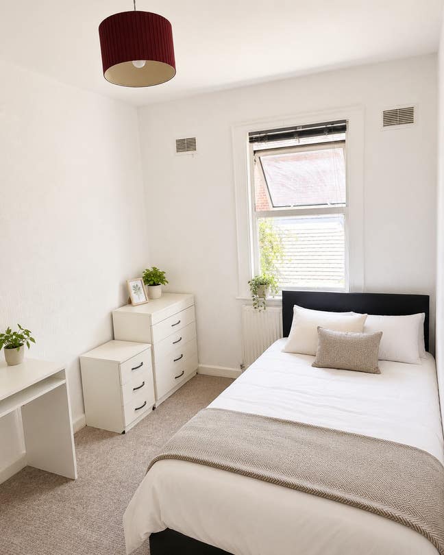  Cosy Bright Double Room I White City I 2min to St Main Photo