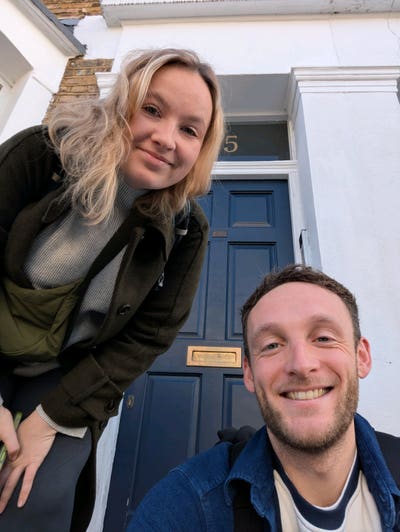 Physio couple seeking accomodation  Main Photo