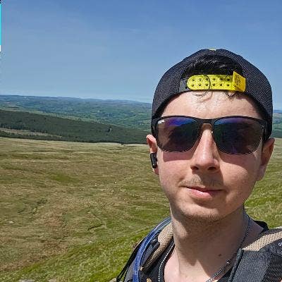 Professional Male seeks a double room Main Photo