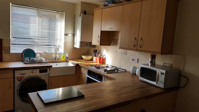 Bright Double room Manchester M7 Main Photo