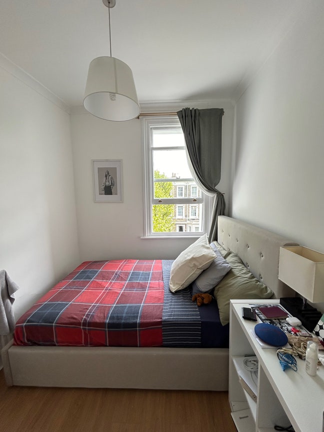 Single Room in Earls Court Main Photo