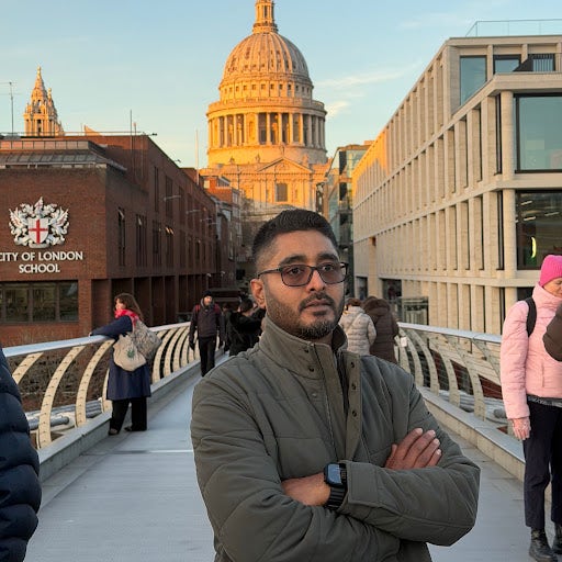 Professional Male seeks a double room Main Photo