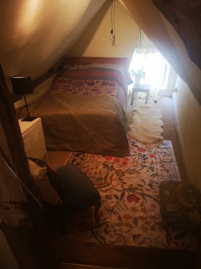 Double room with seperate seating/desk area  Main Photo
