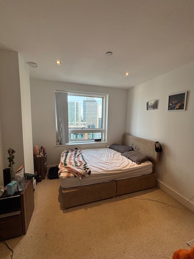 Discounted Double room Sub let 9 Aug - Sep 4th Main Photo