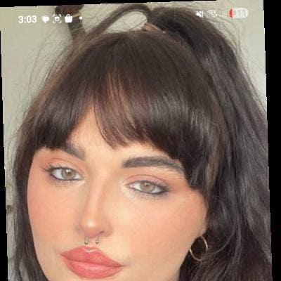 Professional Female seeks a double room Main Photo