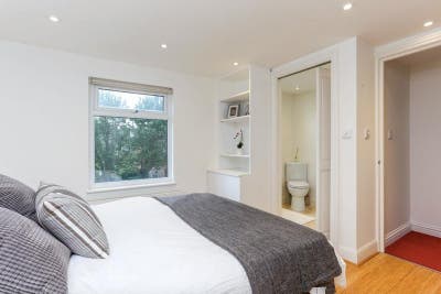 Double en-suite room/ South Ealing Main Photo