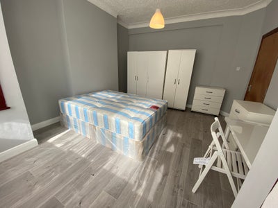 Extra Spacious Room in *HA0* Main Photo
