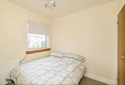 3 bed flat available asap (only till 31st Aug) Main Photo