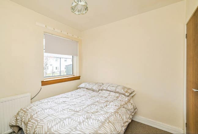 3 bed flat available asap (only till 31st Aug) Main Photo