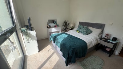 One Room East Village - Female Professional only Main Photo