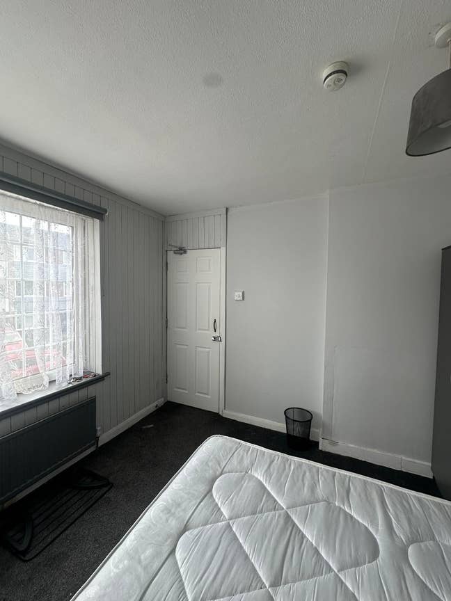 Double Furnished Room. Main Photo