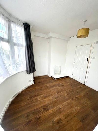 En-Suite Room in Harrow,  All Bills included Main Photo
