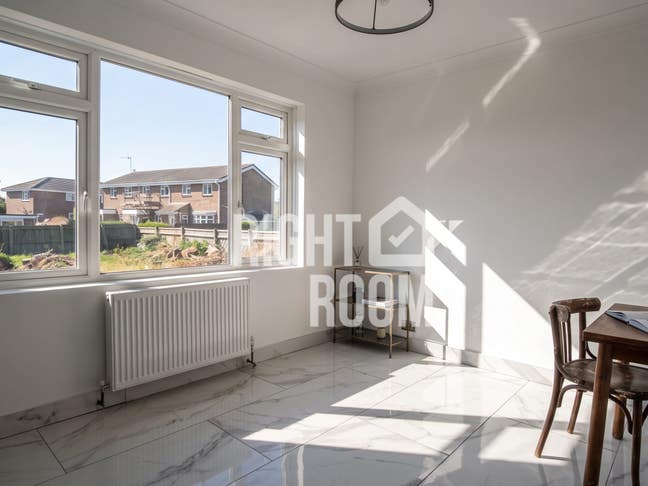 4-Bed Fmly House | Driveway | North Baddesley SO52 Main Photo