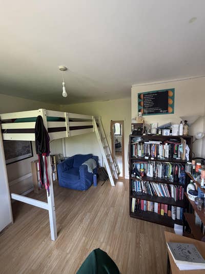 6 week sublet Riverside Room in House Main Photo
