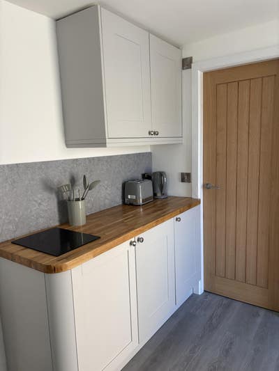 Small studio with bills included Main Photo