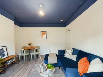 All incl student rooms + &pound;0 deposit - Monks Rd Main Photo