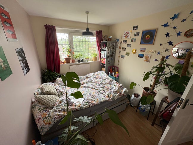Bright Double Room near Stratford Main Photo