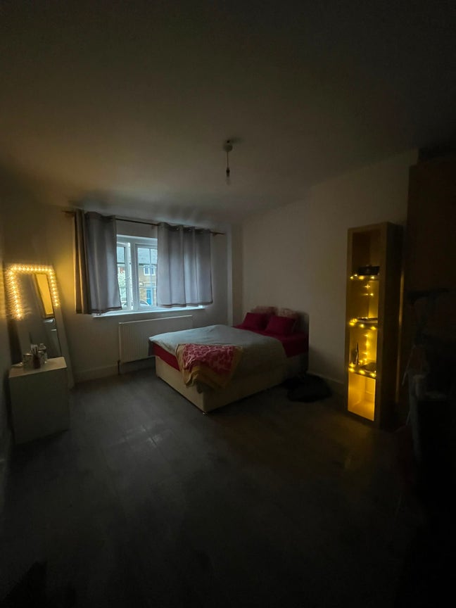 Double room available  Main Photo