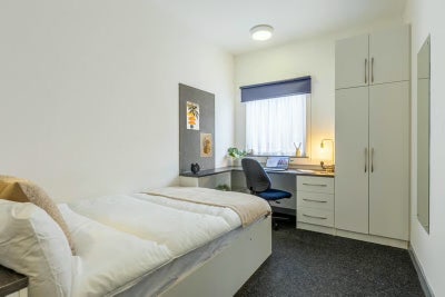 Modern Ensuite Double Room - Bills Include  Main Photo