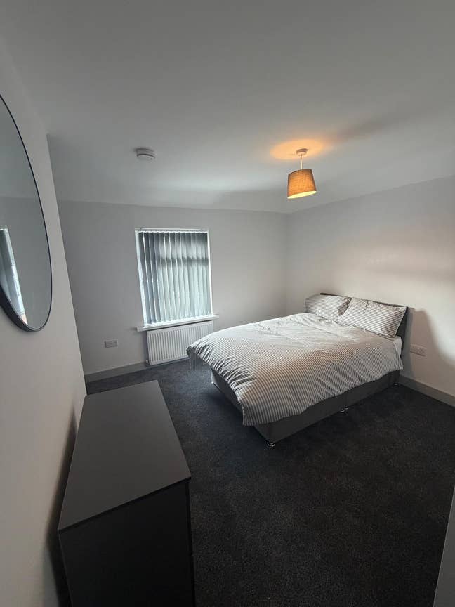 Stunning Refurbished Rooms - DN11 Doncaster Main Photo