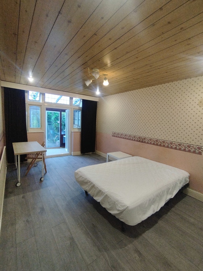 A Large room next to tube station to rent Main Photo