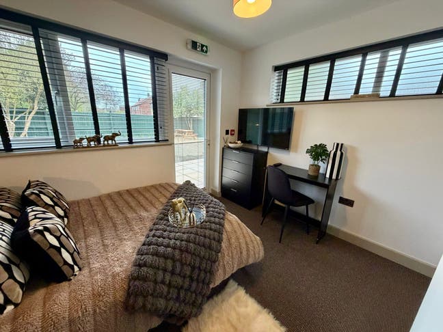 Double En Suite Room  Main Photo