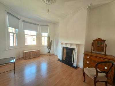 Large double room furnished or unfurnished  Main Photo