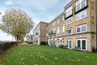 Flat Available at Canary wharf Main Photo