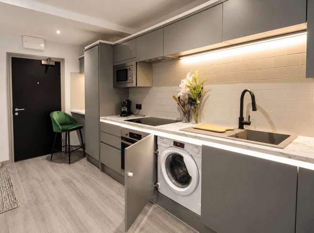 Luxury Studio Apartment | Available August  Main Photo