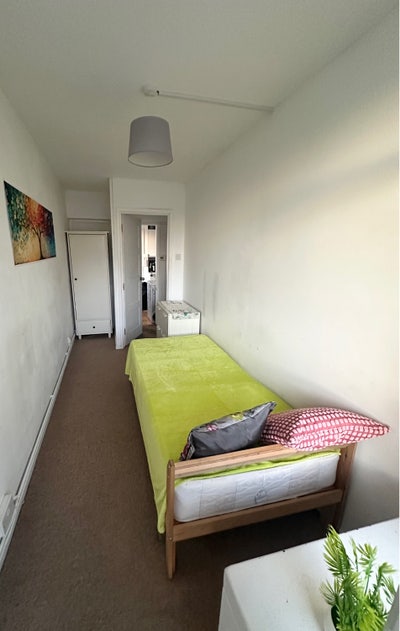 Great Single room with balcony  in Roehampton Main Photo
