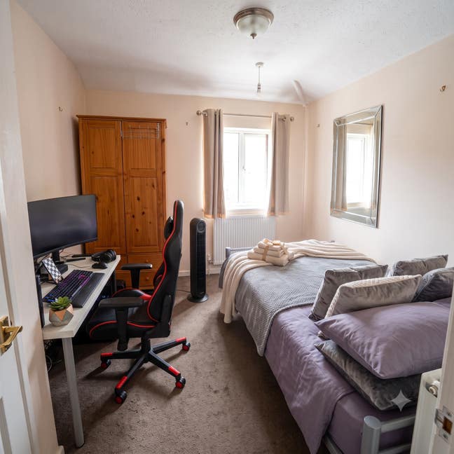 🏡 Large Double Room Available Main Photo