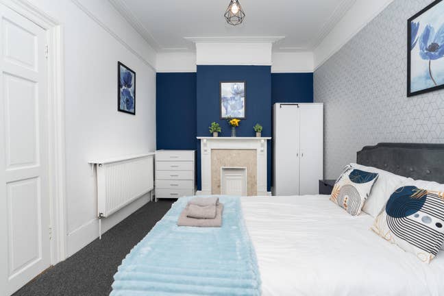 Newly Renovated 4-Bed Apartment in Southsea! Main Photo