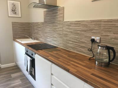 Professional House Share- All bills Inc! Main Photo