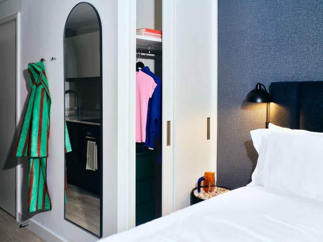 Serviced Studio – Canary Wharf, &pound;400 Bills Extra Main Photo