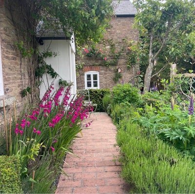 Double Room in Beautiful Herefordshire Cottage  Main Photo