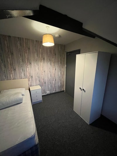 01 Glebe Street, OX4 1DQ - Single room available  Main Photo