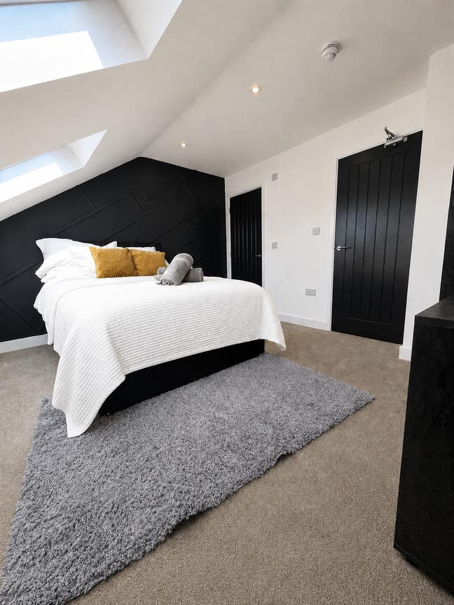 Be the First to Move In | Brand-New Rooms✨ Main Photo