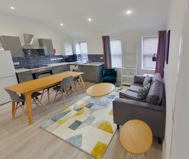 Spacious Student House, Portland St - Bills Incl Main Photo