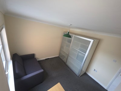 Sunny, Cozy Double Room- for Single Occupa Main Photo