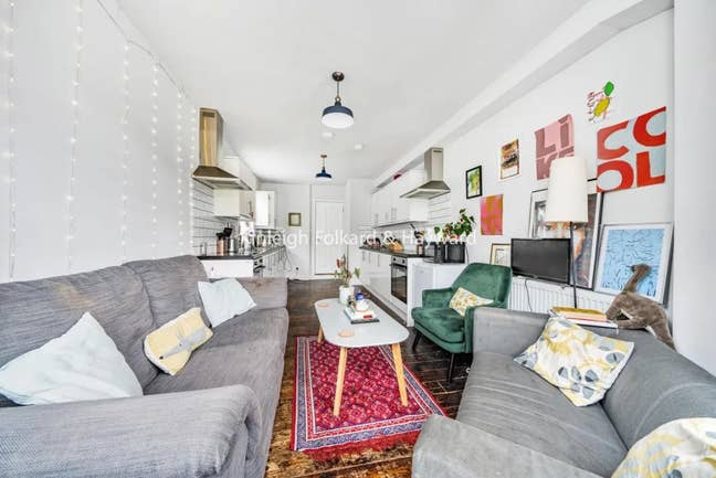 Gorgeous House near Turnpike Lane Main Photo