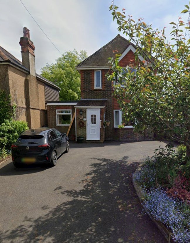 Single Room in family home  Main Photo